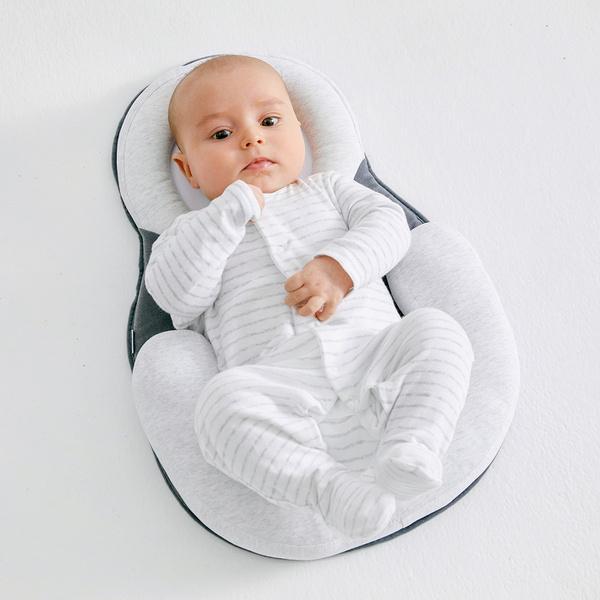 Le coussin bébé BABY DREAM pour lit doux, dimensions 35x50 cm. Asile
